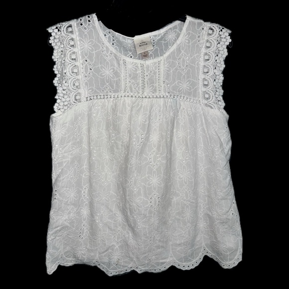 LIKE NEW! Knox Rose Eyelet lace White Boho Ruffled Cap Sleeve Blouse. Sz Small - Picture 3 of 8